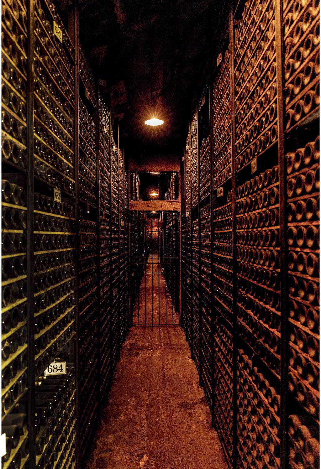 gentlemanes2004_article_082_01_02