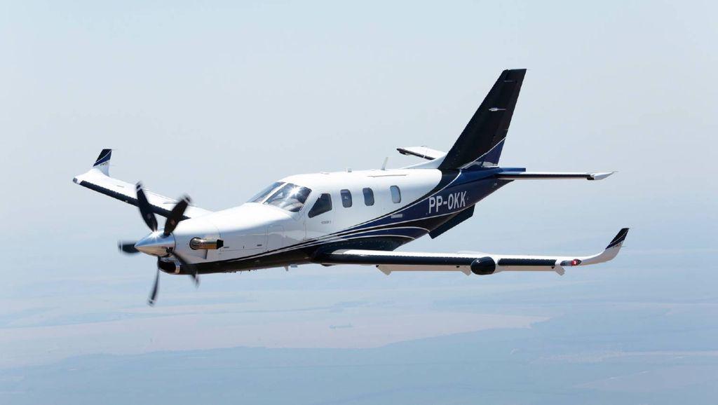 aermagamelat170901_article_052_01_01