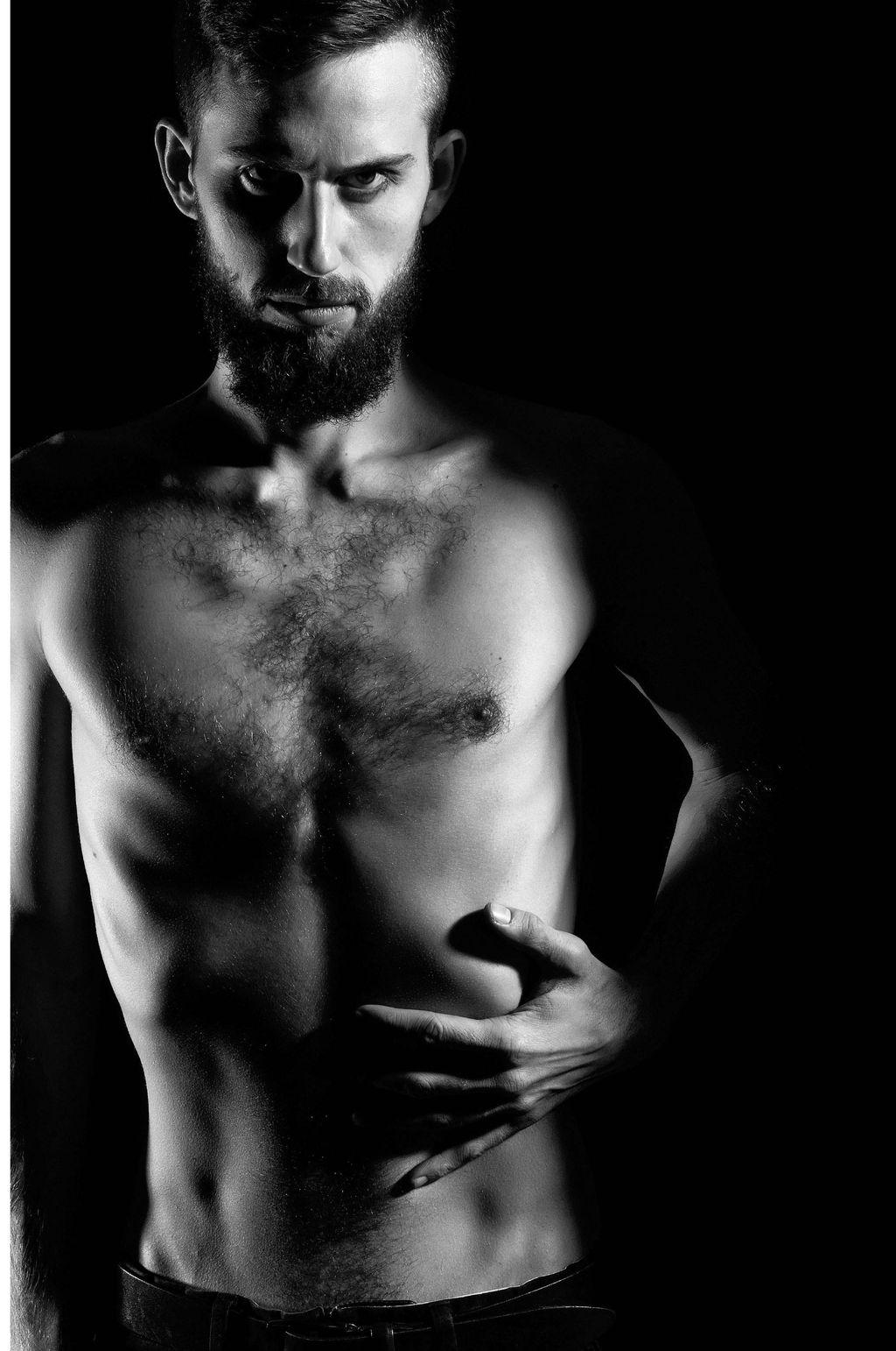 menfituk2004_article_047_01_01