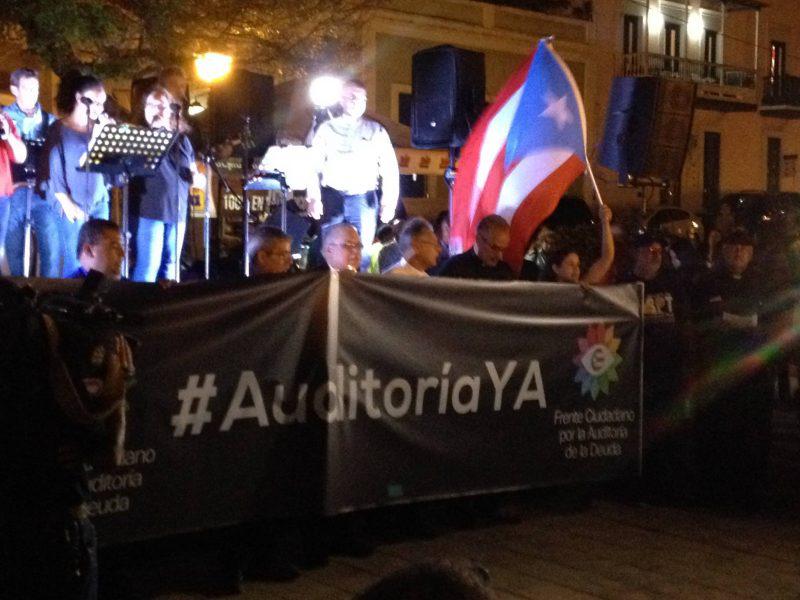 Algunos de los líderes a su llegada a la Plaza Colón del Viejo San Juan. Fotografía: Alberto Alonso