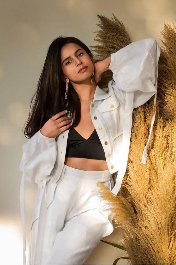 voguein2104_article_128_01_02
