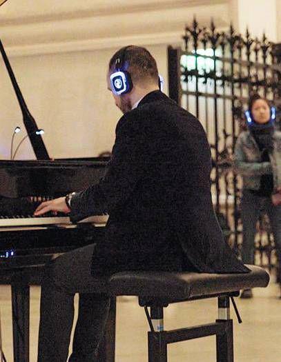 pianistefr190501_article_064_01_02