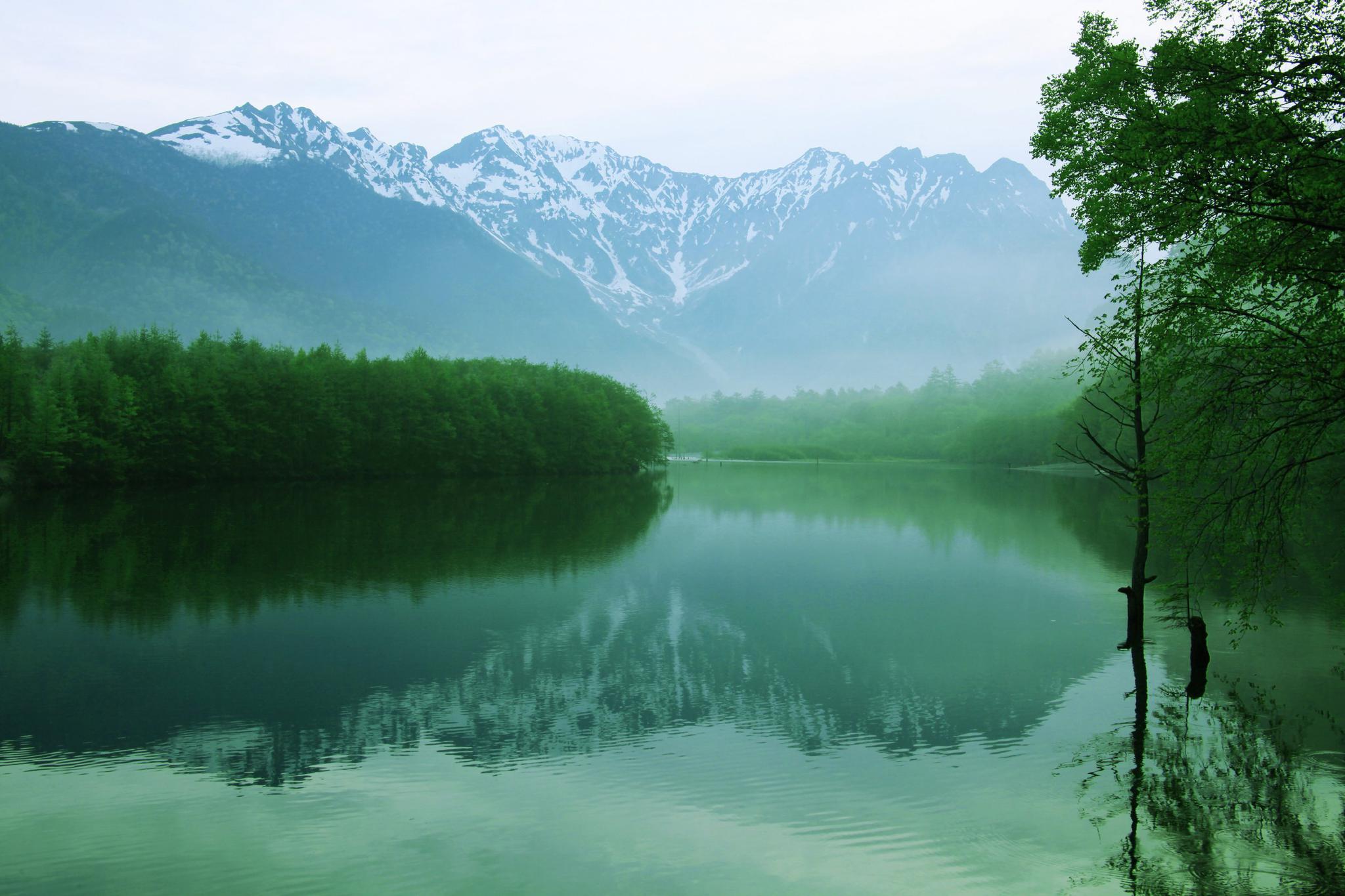 The Taisho Pond and Mount Hotaka in Japan's Koshinetsu region.