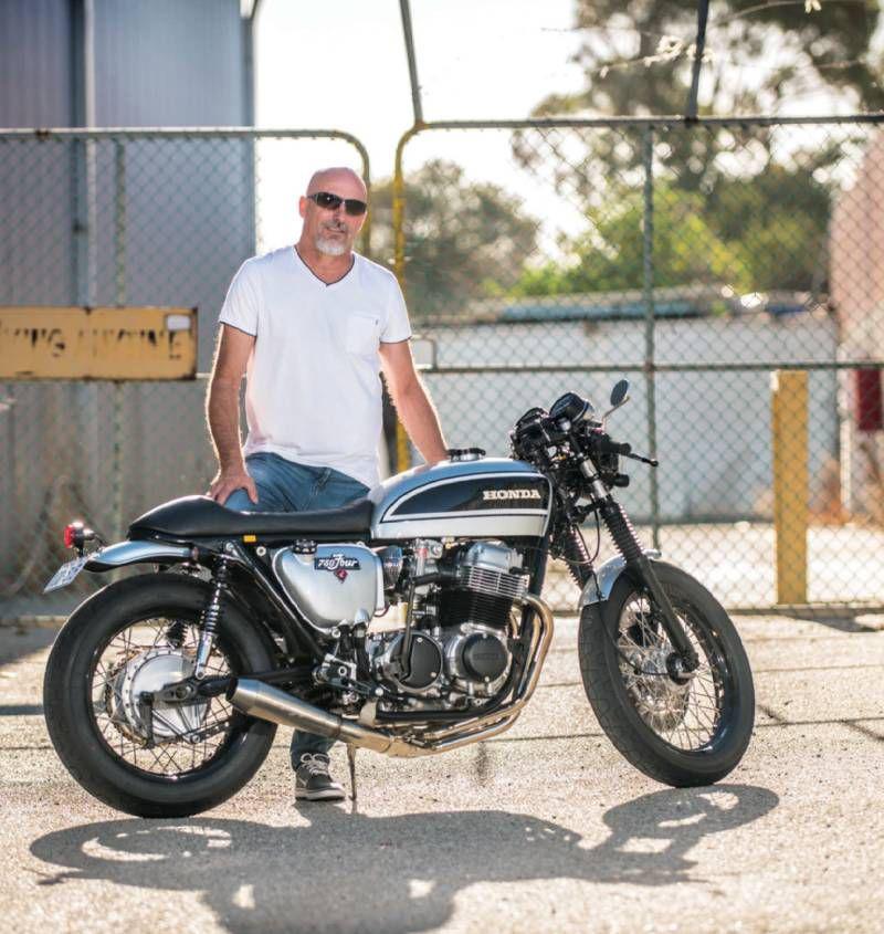retclassbikeau1804_article_058_01_02