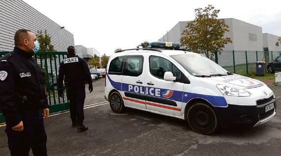 lejoudedimfr201011_article_018_01_01
