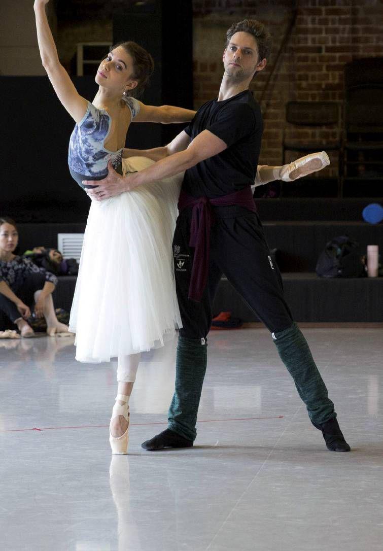 danceau200401_article_007_01_01
