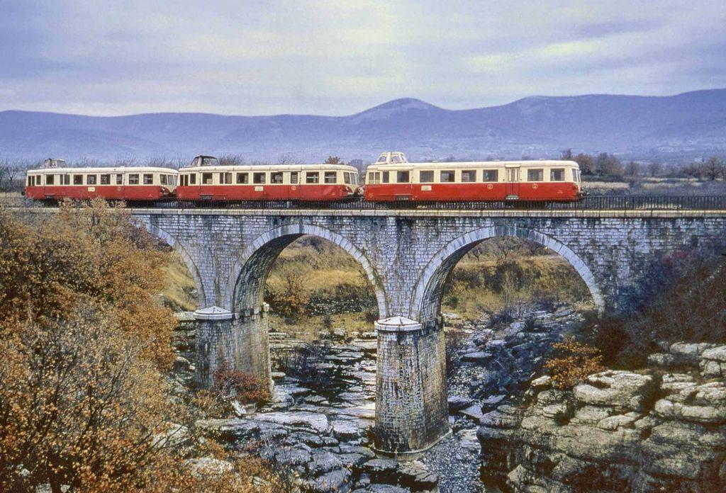 trainmini200301_article_032_01_02