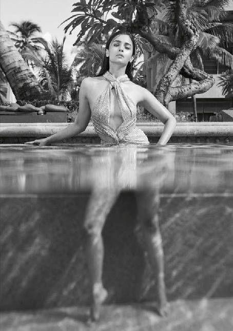 voguein1911_article_236_01_04